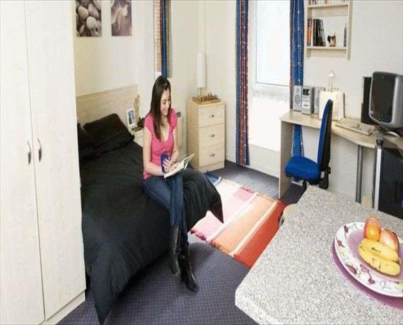 1 Bedroom Flat